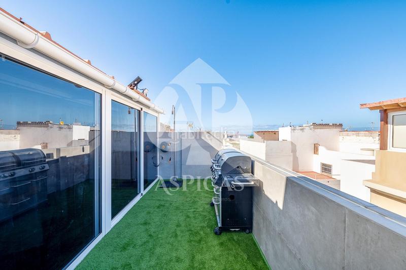 Foto 77db1818-0cc1-4b9f-8912-e1bdf53649e0. Casa adossada a calle juan martin garcia 7 a Arguineguín Mogán