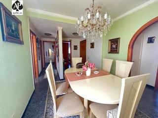 Piso en Calle tobago 1. Amplio y luminoso piso en el tablero  totalmente exterior y con