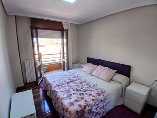Lloguer Pis  Calle de la ronda. Alquiler larga temporada piso 2h con garaje cerrado centro castr