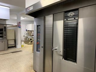 Local Comercial  Barrio ontaneda. Venta negocio panadería/pastelería en funcionamiento con viviend