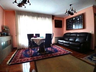 Miete Etagenwohnung in Calle bajada del chorrillo 2. Alquiler larga temporada piso 2h centro castro urdiales