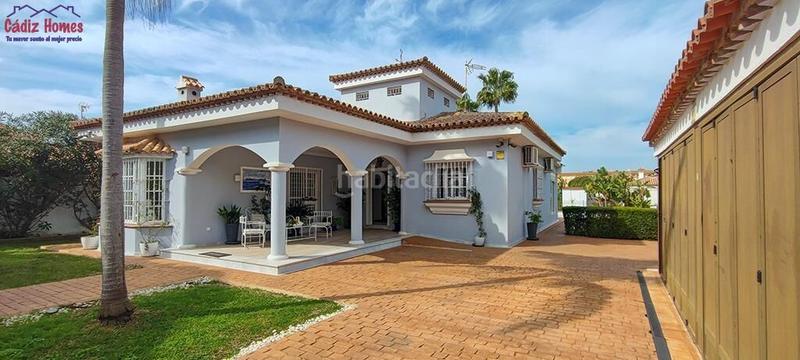 Foto 10de7dbe-1b62-4879-bb0b-ecded6bea8fb. Casa precioso chalet en sancti petri en Sancti Pietri Chiclana de la Frontera