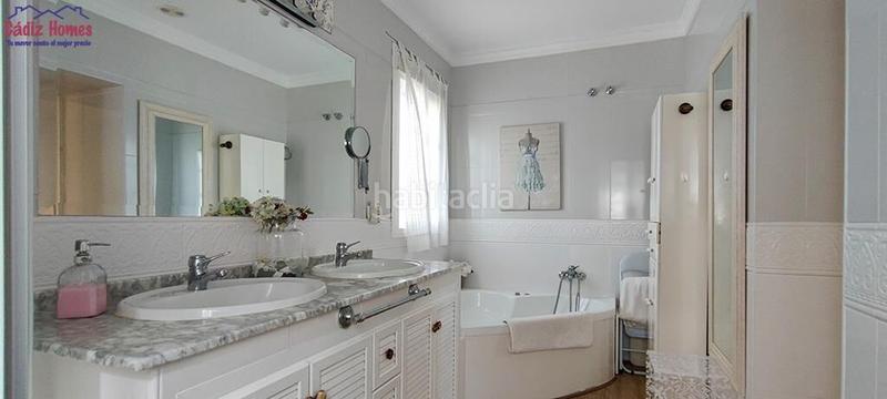 Foto 671b0f32-d4c1-4d61-8fbf-b2aa75d66a3f. Casa precioso chalet en sancti petri en Sancti Pietri Chiclana de la Frontera