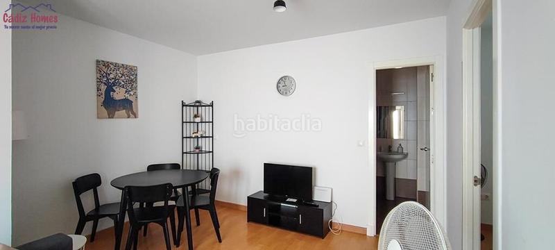 Foto 21f42788-5501-4acf-bfed-8d90fa7634ec. Piso apartamento en planta baja .zona teatro falla en Cádiz