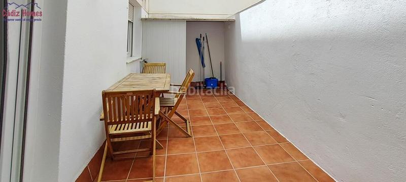 Foto 243fa8d6-0be2-4163-8b3d-09a4aa89b131. Piso apartamento en planta baja .zona teatro falla en Cádiz