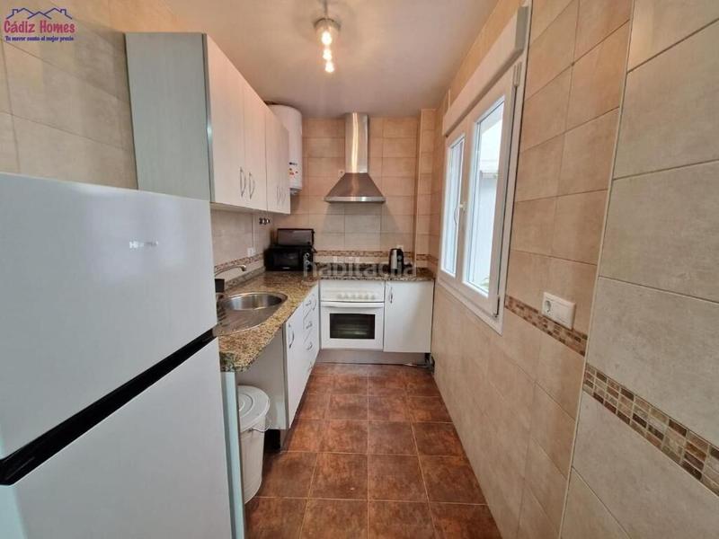 Foto 32af8b2f-63e7-4c62-a137-abb753c2b285. Piso apartamento en planta baja .zona teatro falla en Cádiz