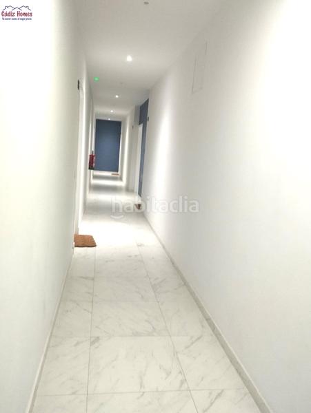 Foto 0d0b7ab8-705e-4fb1-a327-bb792a5fa542. Piso apartamento de reciente construccion.con ascensor en Cádiz