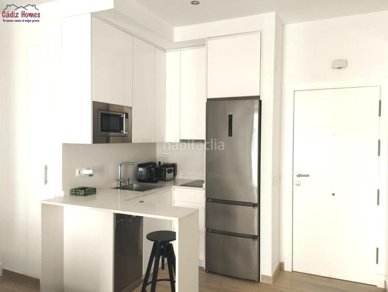 Foto 56316bed-bd2a-4f92-bd3d-c1dae337f5a1. Piso apartamento de reciente construccion.con ascensor en Cádiz