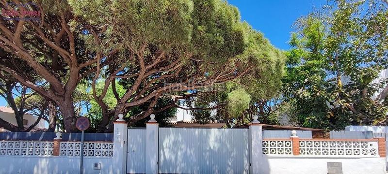 Foto 0622c0f2-1dc7-4651-a2d5-b52668c34ba9. House with parking in La Barrosa Chiclana de la Frontera