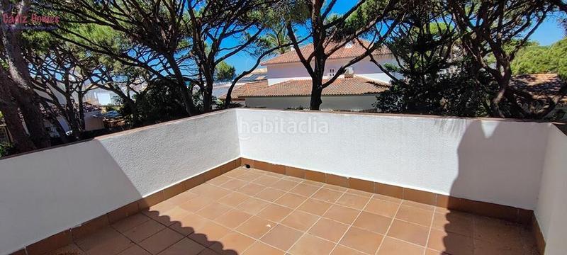 Foto 1446c710-eb72-46f1-8771-92c8f6c4a718. House with parking in La Barrosa Chiclana de la Frontera