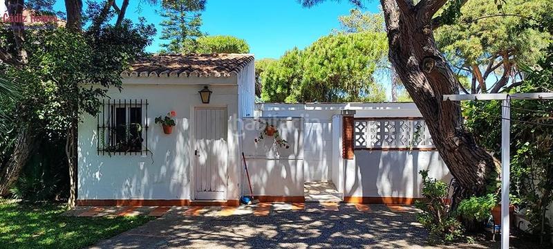 Foto 357d5c3b-525f-4070-8c2e-81a0962c7a0d. House with parking in La Barrosa Chiclana de la Frontera