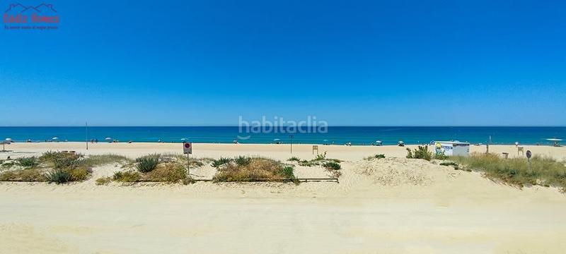 Foto 36878268-270d-494e-b26b-771c92eda606. House with parking in La Barrosa Chiclana de la Frontera