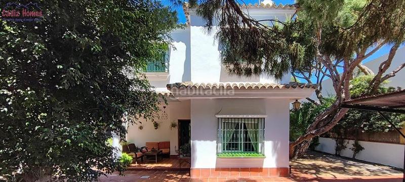 Foto 7fb394db-58bd-4ddd-90c3-d93840450331. House with parking in La Barrosa Chiclana de la Frontera