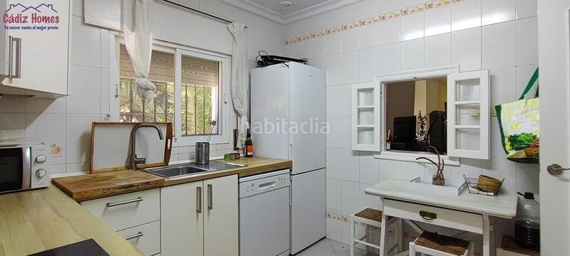 Foto b487764f-8da6-4bd4-b068-1e9d1d9be6d1. House with parking in La Barrosa Chiclana de la Frontera