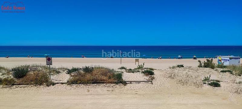 Foto e7a1ec6c-f71c-442d-9c3e-47222add4491. House with parking in La Barrosa Chiclana de la Frontera