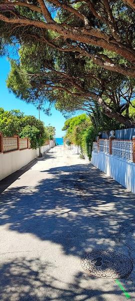 Foto f6bf82cb-6d21-4f83-b2de-0eaaa1b5ff50. House with parking in La Barrosa Chiclana de la Frontera