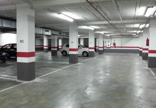 Parking coche en Paseo Marítimo - San José - La Laguna. Plaza de aparcamiento junto al hospital