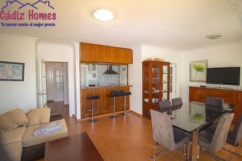 Foto 05ad0739-529a-4149-ad78-96943b4d2383. Piso frontal al mar con amplísima y espectacular terraza en Cádiz