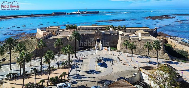 Foto 56754f44-4559-4d26-92dd-d617b69fb307. Pis amb aparcament a La Caleta - La Viña Cádiz