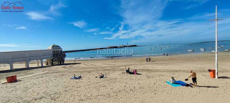 Foto f9f9fbfb-e6ad-470b-94cd-107ab716f706. Pis amb aparcament a La Caleta - La Viña Cádiz