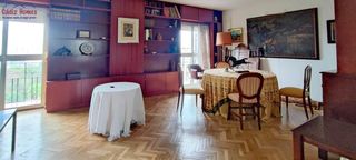 Pis a Asdrúbal - Bahía Blanca. Vivienda muy amplia a escasos metros de la playa.zona varela