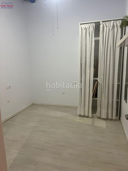 Foto 8e02f9e8-3ffa-4999-83f0-45bdf68868ee. Flat in Centro Histórico Cádiz