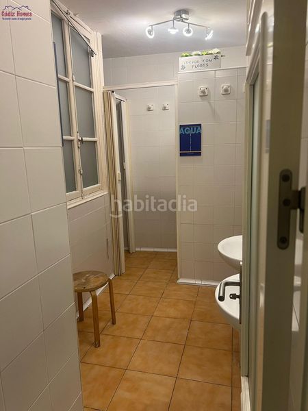 Foto f0982314-f6e1-4a8c-b21f-8f2d545c683d. Flat in Centro Histórico Cádiz