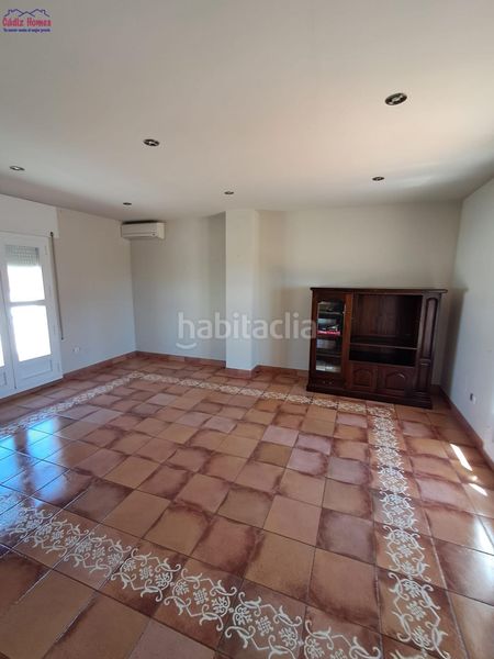 Foto d143c431-e47e-46e2-99dd-7f6ab3a956c6. Casa amplio unifamiliar a escasos metros de la playa en Ejido (El)