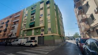 Pis  Carrer berenguer montoliu. Piso muy próximo a playa y universidades.