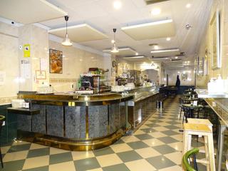 Trapasso Locale commerciale  Calle isaac albeniz. Estupenda cafetería en traspaso o venta en la caleta!