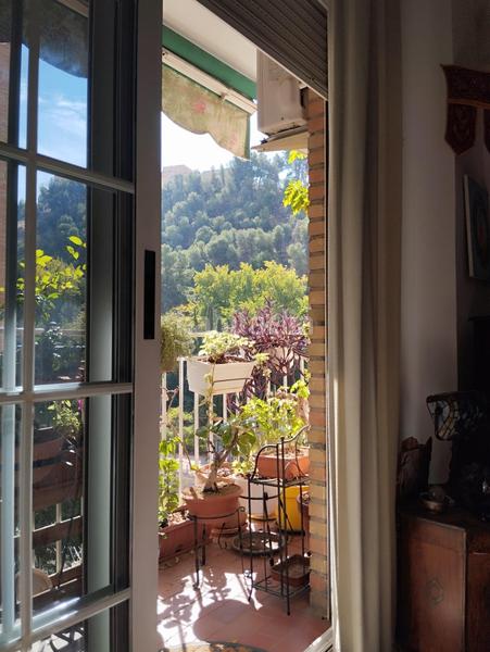 Foto d06141f6-3d4f-40b4-8e45-72a9ccd82646. Etagenwohnung in Crta. De la Sierra Granada