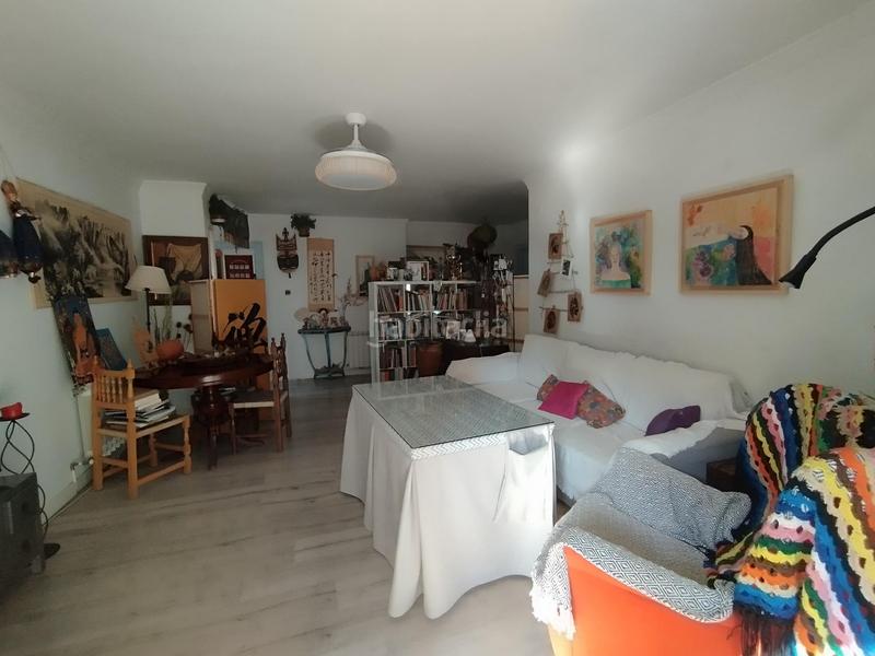 Foto d7301fb3-6eac-46f7-b2b5-5ba6f7cde17d. Etagenwohnung in Crta. De la Sierra Granada