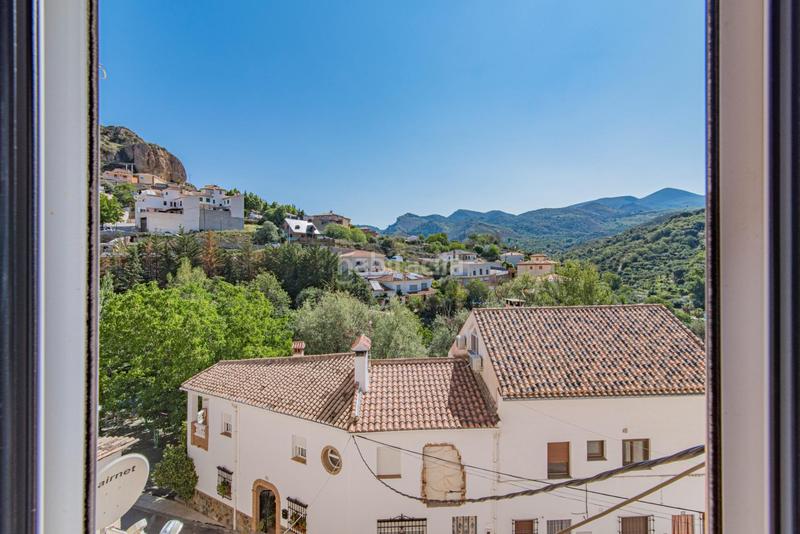 Foto a6406f34-53c8-4b90-a849-40124604315f. Casa pareada espectacular casa totalmente reformada en Quéntar