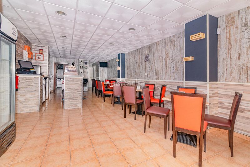 Foto b0c8e5b2-eab0-4b9c-8bfb-7014a66cf99c. Business premise in calle isaac albeniz 12 in Plaza de Toros Granada