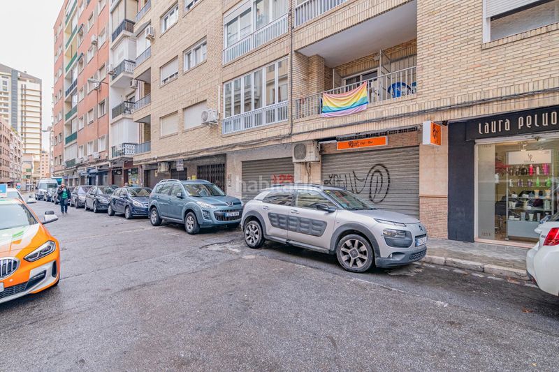 Foto b4d2f1db-dc3f-4aa0-bba3-1d4196e47f21. Business premise in calle isaac albeniz 12 in Plaza de Toros Granada