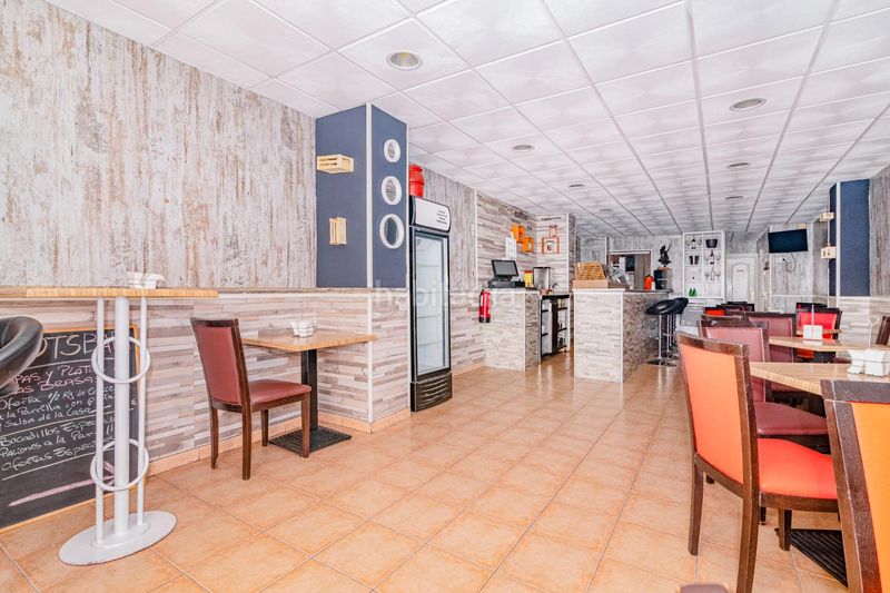 Foto bd8b966d-d92c-4835-bf3a-b1fc518ccfbf. Business premise in calle isaac albeniz 12 in Plaza de Toros Granada