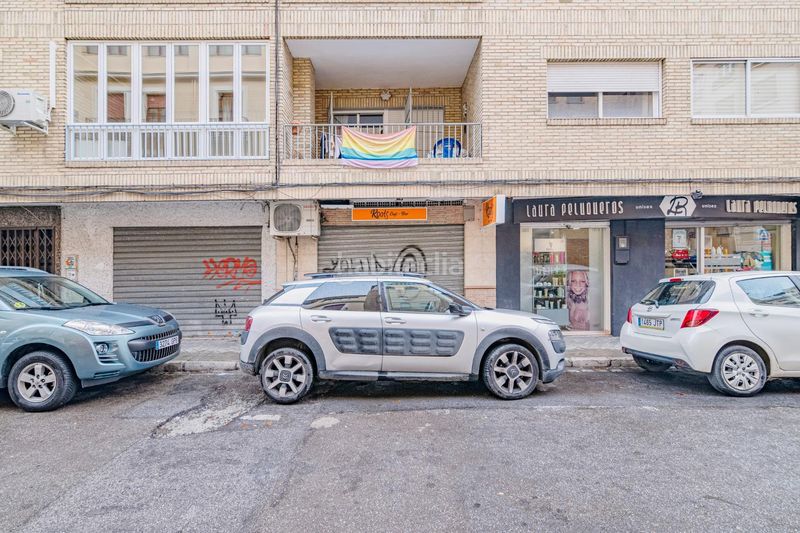 Foto e657dcdb-7299-4b73-bb73-2b0e60fee502. Business premise in calle isaac albeniz 12 in Plaza de Toros Granada