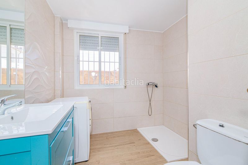 Foto 203facea-a092-46cb-b95f-cd820175c43d. Casa adossada amb aparcament a Cúllar Vega