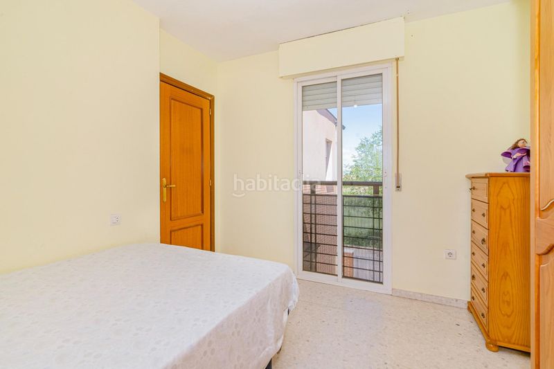 Foto 8de9b0aa-f72b-4387-89b0-964b7cf342fc. Casa adossada amb aparcament a Cúllar Vega