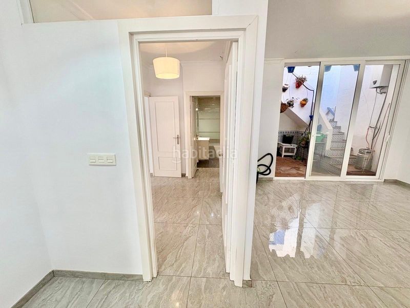 Foto 39439aa9-70d3-4370-a9f8-e1d8e40b1929. Casa adossada amb calefacció aparcament a Centro Salobreña