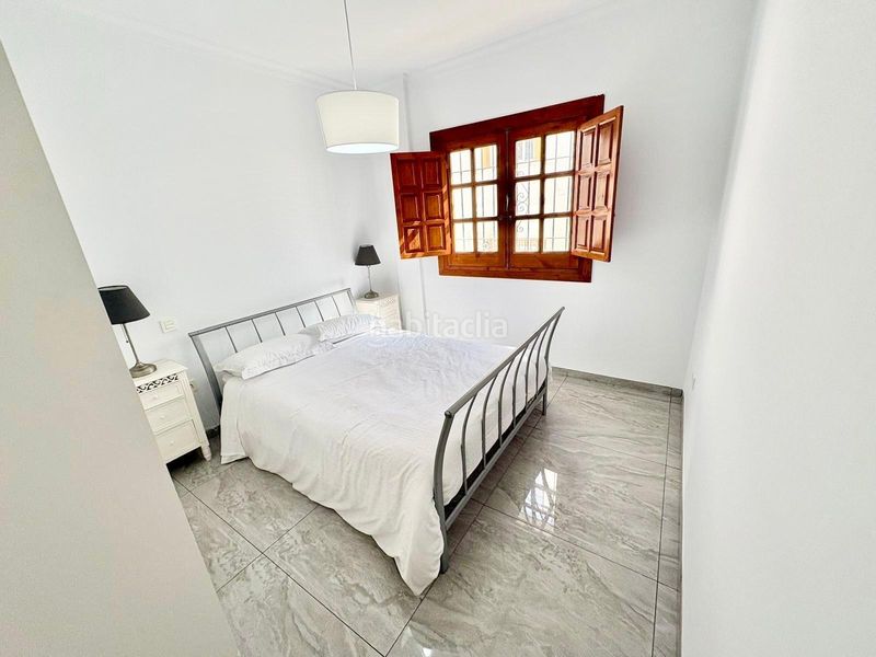 Foto 46e2697e-3cde-4e7c-b375-b23e99934e50. Casa adossada amb calefacció aparcament a Centro Salobreña