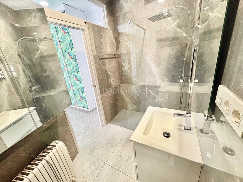 Foto ce458484-9229-4ba8-8e3a-d8d374a34f0c. Casa adossada amb calefacció aparcament a Centro Salobreña