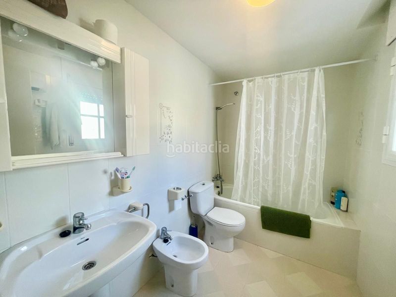Foto ff8adf49-26a1-4dea-b2bb-5e2e827bc2d0. Apartament a Salobreña costa Salobreña