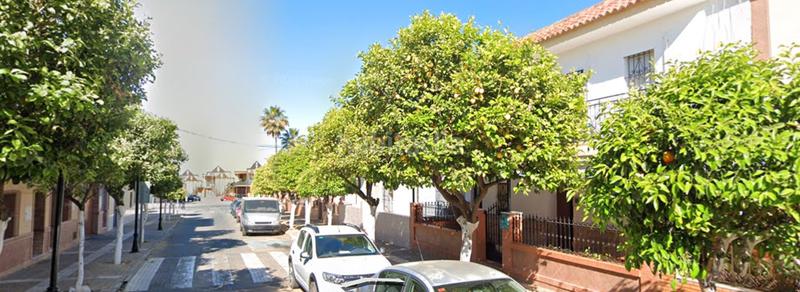 Foto 6143bb21-e8a3-4479-b0f3-d14c339ce0c4. Casa adossada a Torre de la Reina Guillena