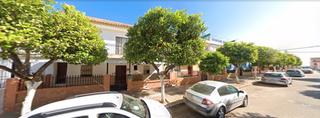 Casa adossada  Calle ronda norte. Inmueble alquilado