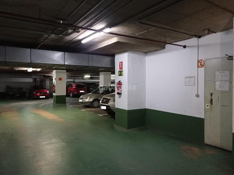 Foto 7c53f2d8-264c-47e2-b494-c81991f837e1. Parking coche en Reina Victoria - Matadero Huelva
