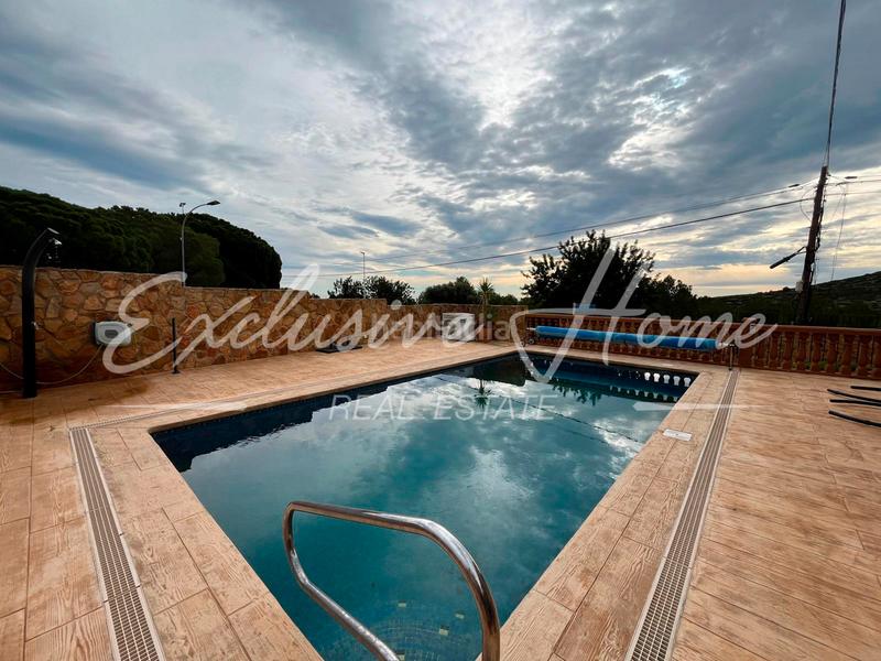 Foto 2a993531-f3e5-49a6-8b15-43472887c3f9. Chalet dans carrer sant sebastià 1 dans Costa Sur Peñíscola