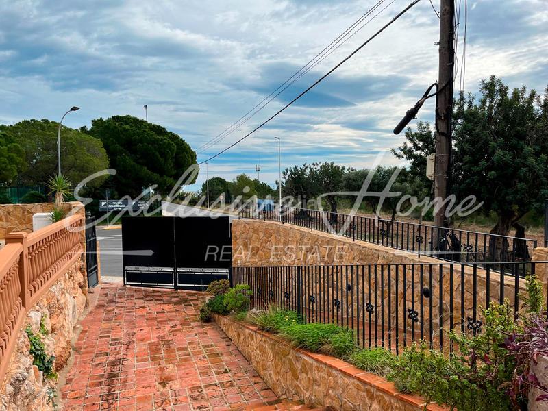 Foto 8452b6ed-0639-4939-a829-84bc0c8f5094. Chalet dans carrer sant sebastià 1 dans Costa Sur Peñíscola