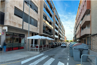 Location Local commercial à Carrer dels boters 3. Se alquila local comercial en el centro de benicarló