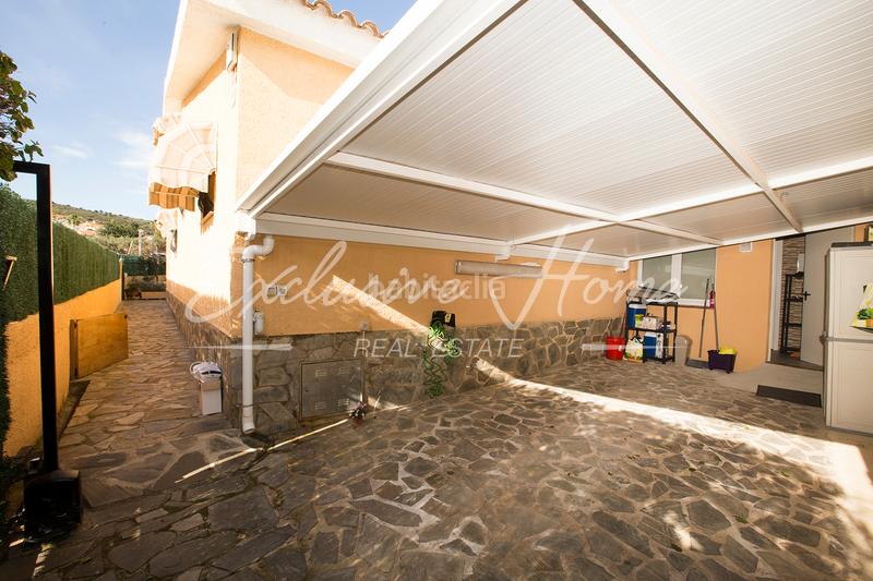 Foto b7b7d27a-1a79-496b-a24c-f62b416d6800. Chalet avec chauffage parking piscine dans Las Atalayas-Urmi-Cerro Mar Peñíscola